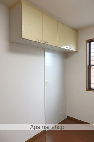 リビングタウン家代の里Aの内装写真