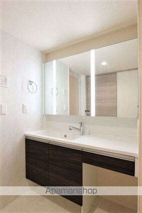 コニフェールＩＩＩ[2LDK/52.51m2]の洗面所