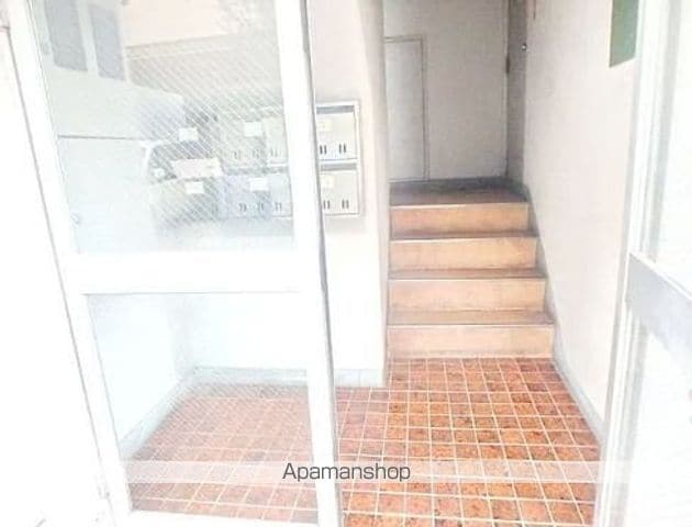 ハイマート小平の玄関写真