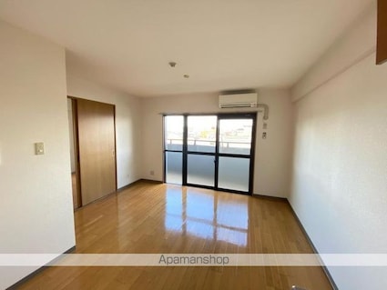 香川県高松市楠上町１丁目[2LDK/49.5m2]のリビング・居間