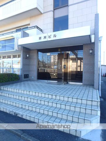 吉川ビルの玄関写真