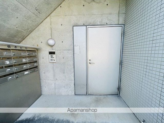 橋本ビルの玄関写真
