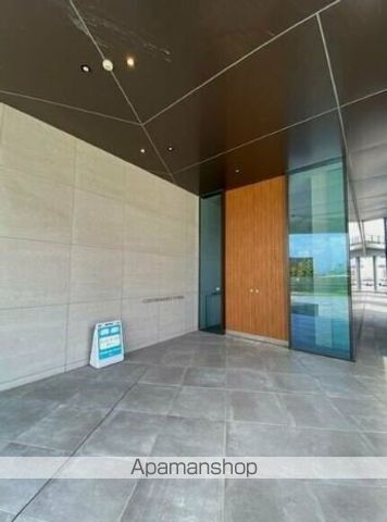 センターマークスタワーの玄関写真