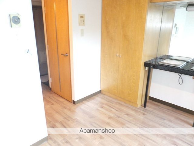 FROM A.の内装写真