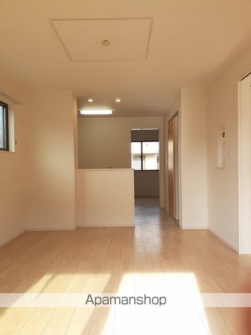 ＪＲ東海道本線 藤枝駅 バス乗車時間：5分 最寄りバス停で下車 徒歩4分 2階建 築11年の内装写真