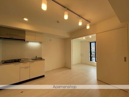 東京都新宿区北新宿２丁目[1DK/30.05m2]のリビング・居間