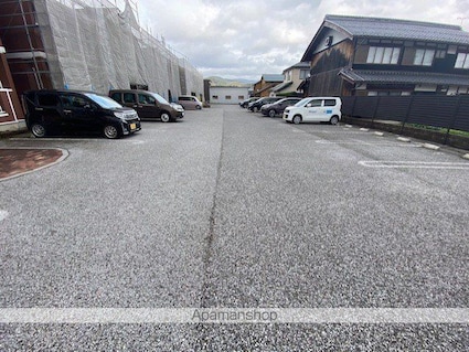 滋賀県長浜市高月町柏原[2DK/46.22m2]の駐車場2