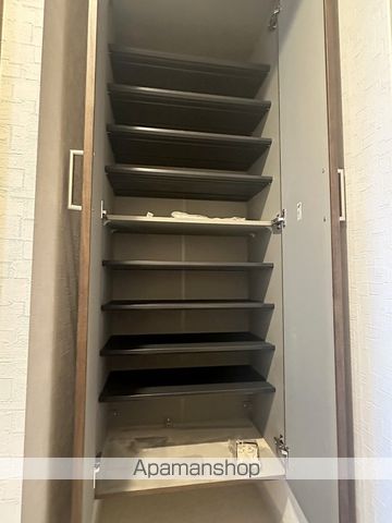 フォーリアライズ大正ノーブルの内装写真
