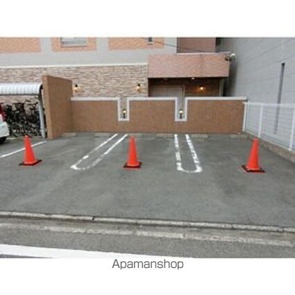 Ｓｏｕｔｈ　Ｖａｌｌｅｙ[1DK/32.55m2]の駐車場