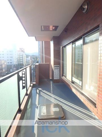 サンタの館裏参道の内装写真
