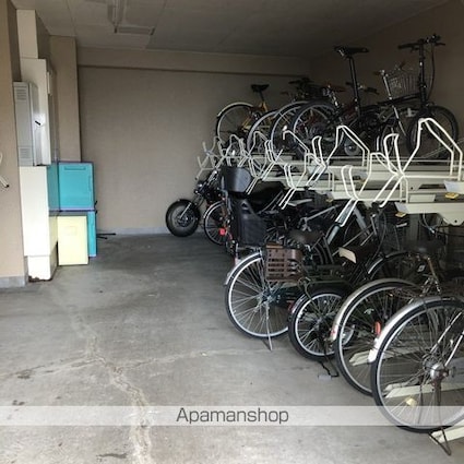 滋賀県大津市晴嵐１丁目[3LDK/75m2]の共用部1