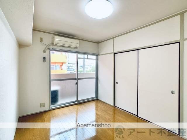ペアハイツ小坂IIの内装写真