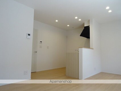 アイリーコート南小泉[3LDK/66.66m2]のリビング・居間