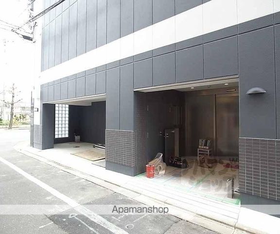 フラッティ堀川北山の玄関写真