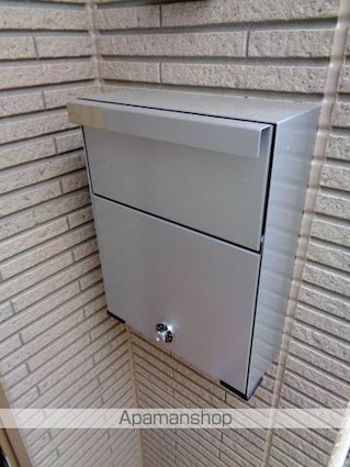 Ｗｅｓｔ　Ｈｏｕｓｅ[2LDK/65.52m2]の共用部1