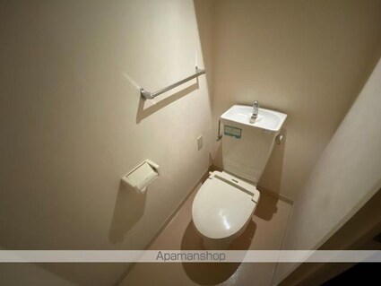 Ｃｒｅｓｔ　ＣｏｕｒｔＫ２[2LDK/66m2]のトイレ