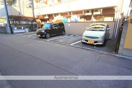 サンハイツ道後[1R/22.23m2]の駐車場