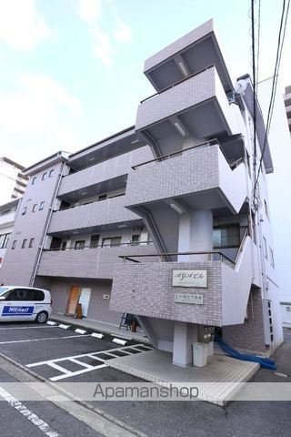 AGAビルの玄関写真