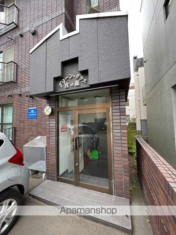 グリーングラス宮の森の玄関写真