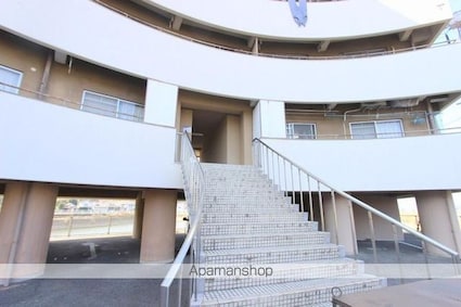 オガタハイツ[1LDK/41m2]のエントランス