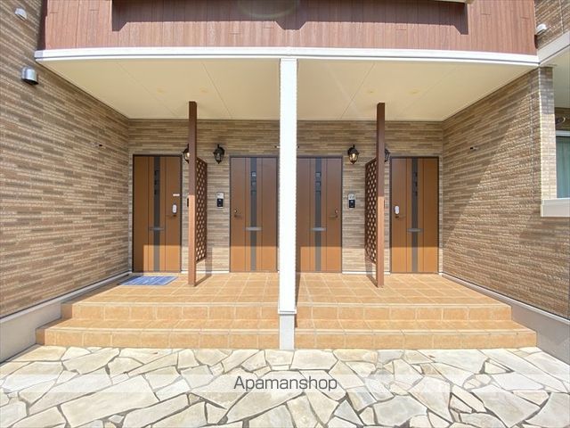 ブライト ヒルAの玄関写真