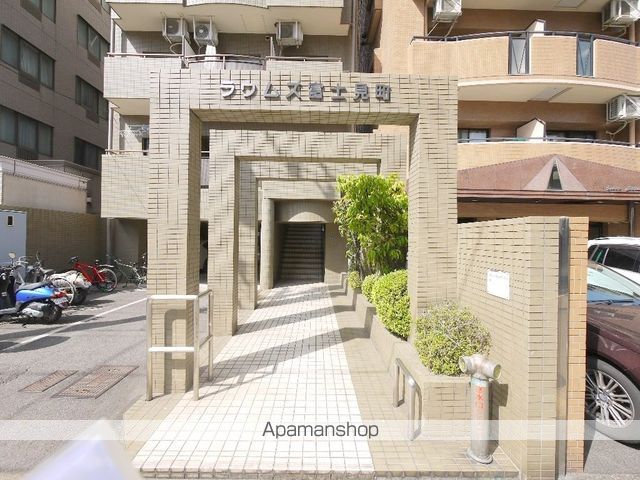 ラウムズ富士見町の玄関写真
