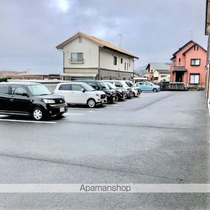 ブルージュⅢ[1K/29.81m2]の駐車場3