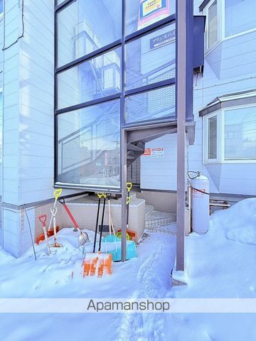 プリンスハイツIIの玄関写真