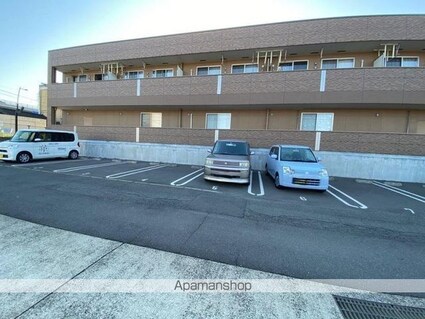 香川県高松市上天神町[1LDK/35.1m2]の駐車場