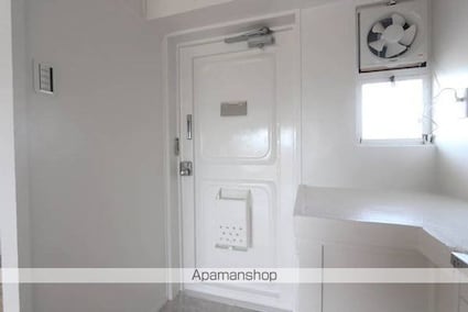 ビレッジハウス水口２号棟[1DK/28.98m2]の玄関