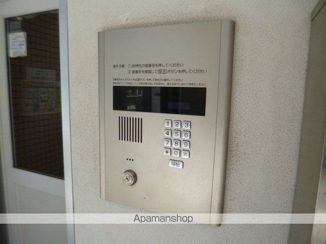 メゾンドボワール円山の玄関写真