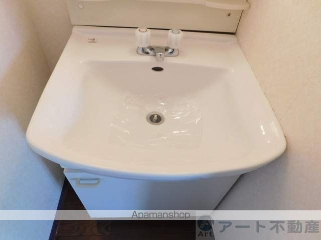 ハイツ南松山の内装写真