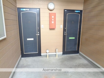 ムーンリバー[2K/33.48m2]のエントランス2