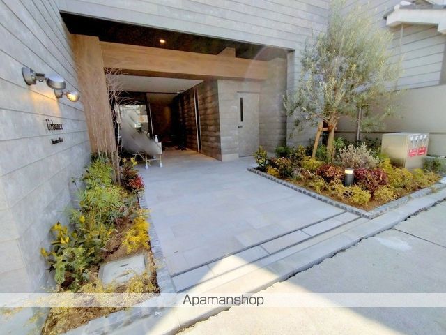 URBANEX難波WESTの玄関写真