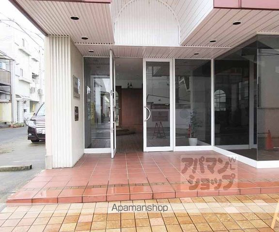 シャトレ森田の玄関写真