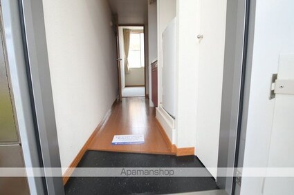 レオパレス羽衣[1K/20.28m2]の玄関