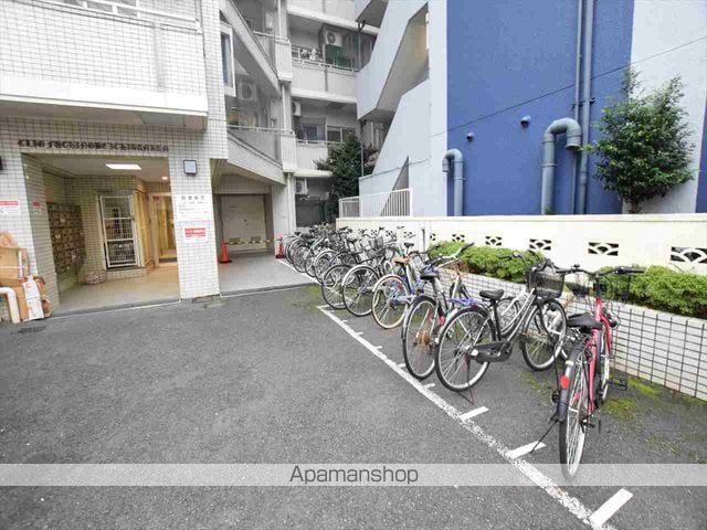 クリオ淵野辺壱番館の玄関写真