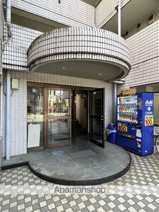 東京都世田谷区給田３丁目[1R/19.09m2]のエントランス2