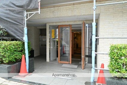 パレステュディオ新宿御苑前[1K/21.02m2]のエントランス