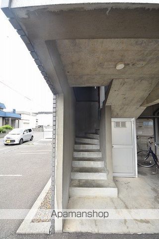 マリンコーポ32の玄関写真