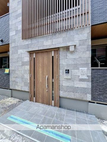 FLEURの玄関写真