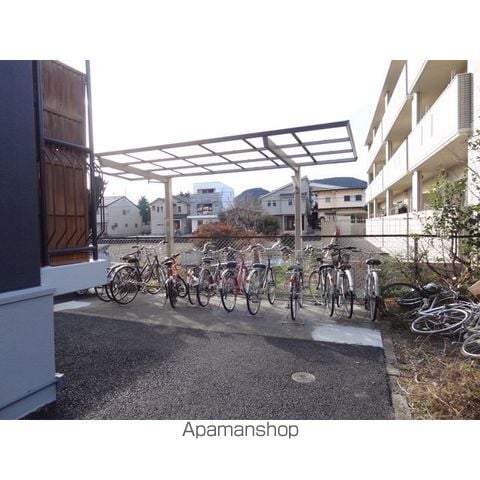 エクレール籠上の外観写真