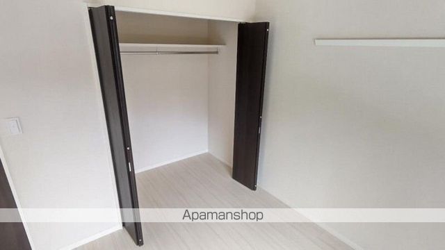 ROSEWOOD KKの内装写真
