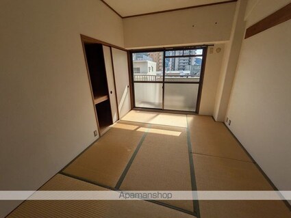広島県広島市東区牛田旭２丁目[2LDK/56.35m2]のエントランス