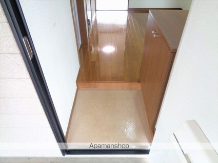 エル・リーナ　Ｂ棟[1K/29.81m2]の玄関