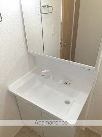 ジェネシスIIIの内装写真