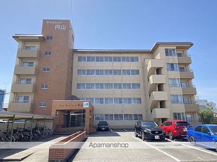 サンビレッジ円山[2LDK/62.83m2]の駐車場2