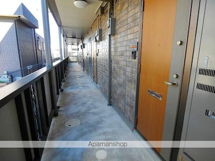 ロイヤルコート[1K/29.9m2]のロビー4