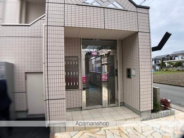 ソンリッサ 小坂の玄関写真