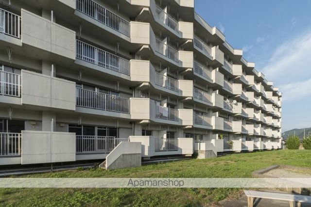 ビレッジハウス建部吉田1号棟の外観写真